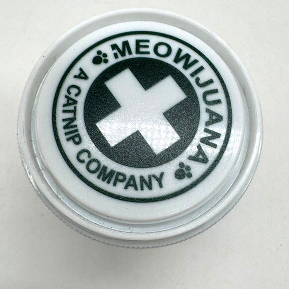 Meowijuana Catnip Meowi Waui Small Bottle NEW - Picture 2 of 4